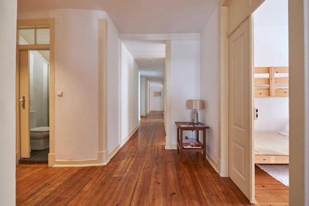 Stunning Apartment Near Chiado Lisabona Exterior foto