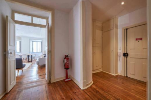 Stunning Apartment Near Chiado Lisabona Exterior foto